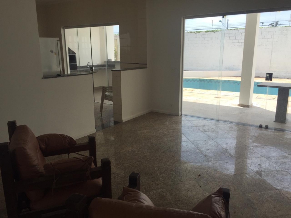 Casa no condomínio Bougainvill